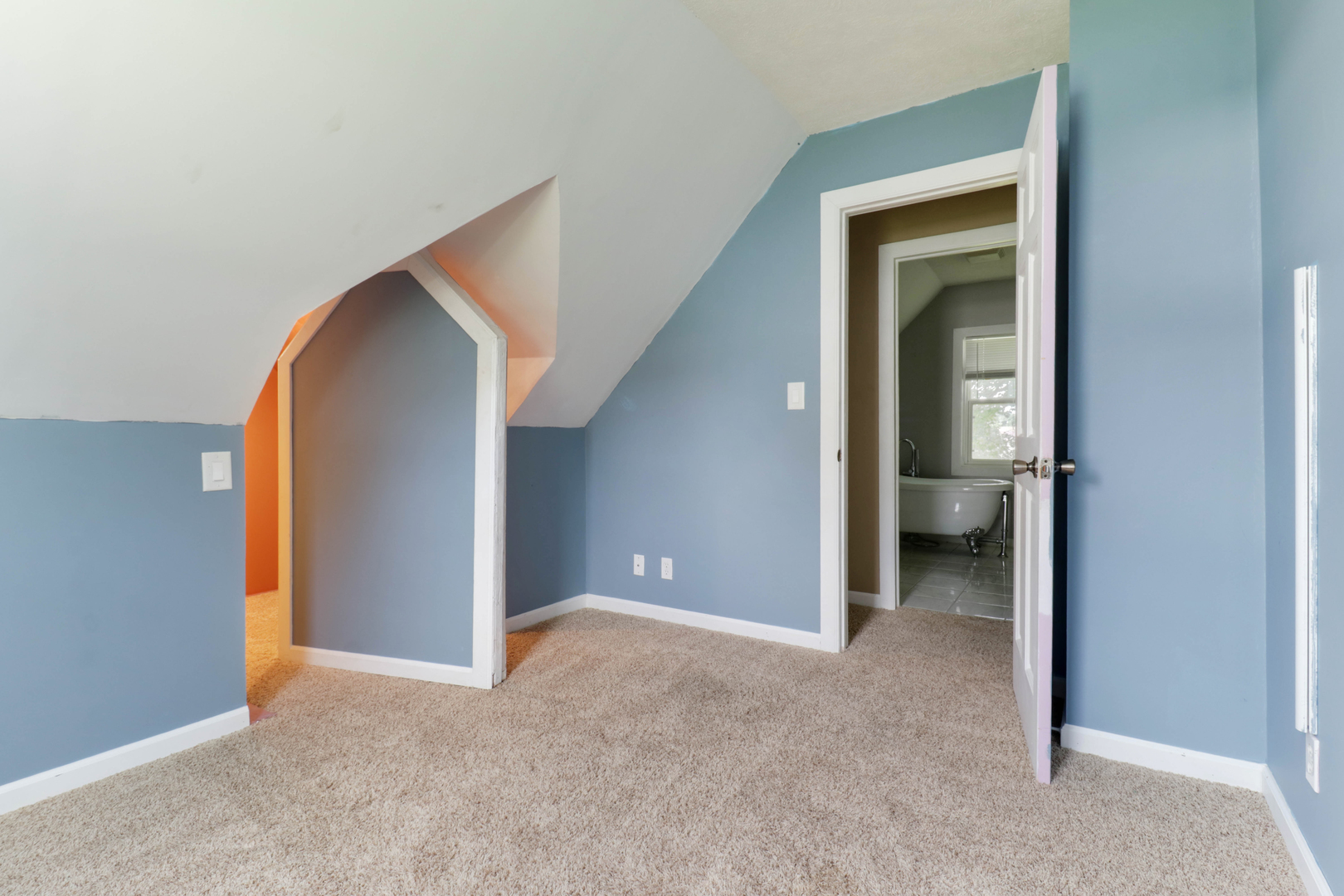 120 E Main Street Property Photo 19