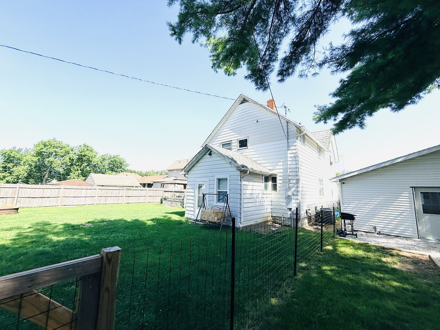 411 W Washington Street Property Photo 5