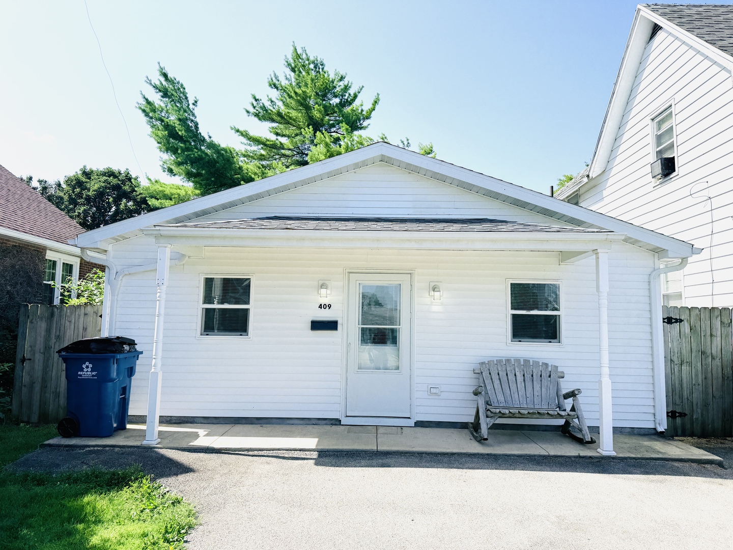 411 W Washington Street Property Photo 17