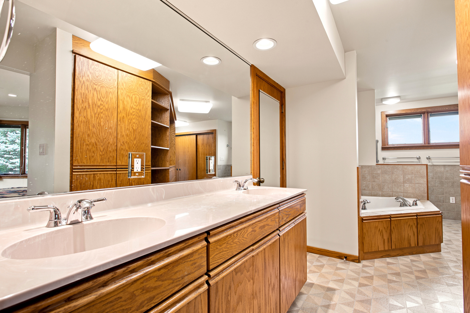 2110 Meadowlark Court Property Photo 32