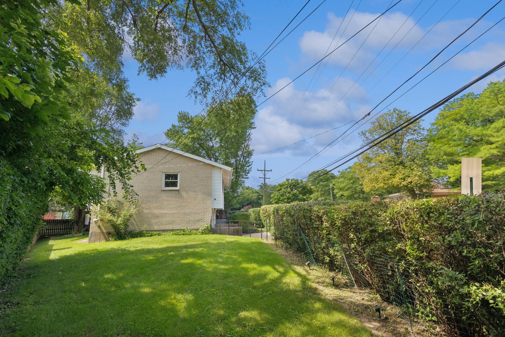 9001 E Prairie Road Property Photo 23