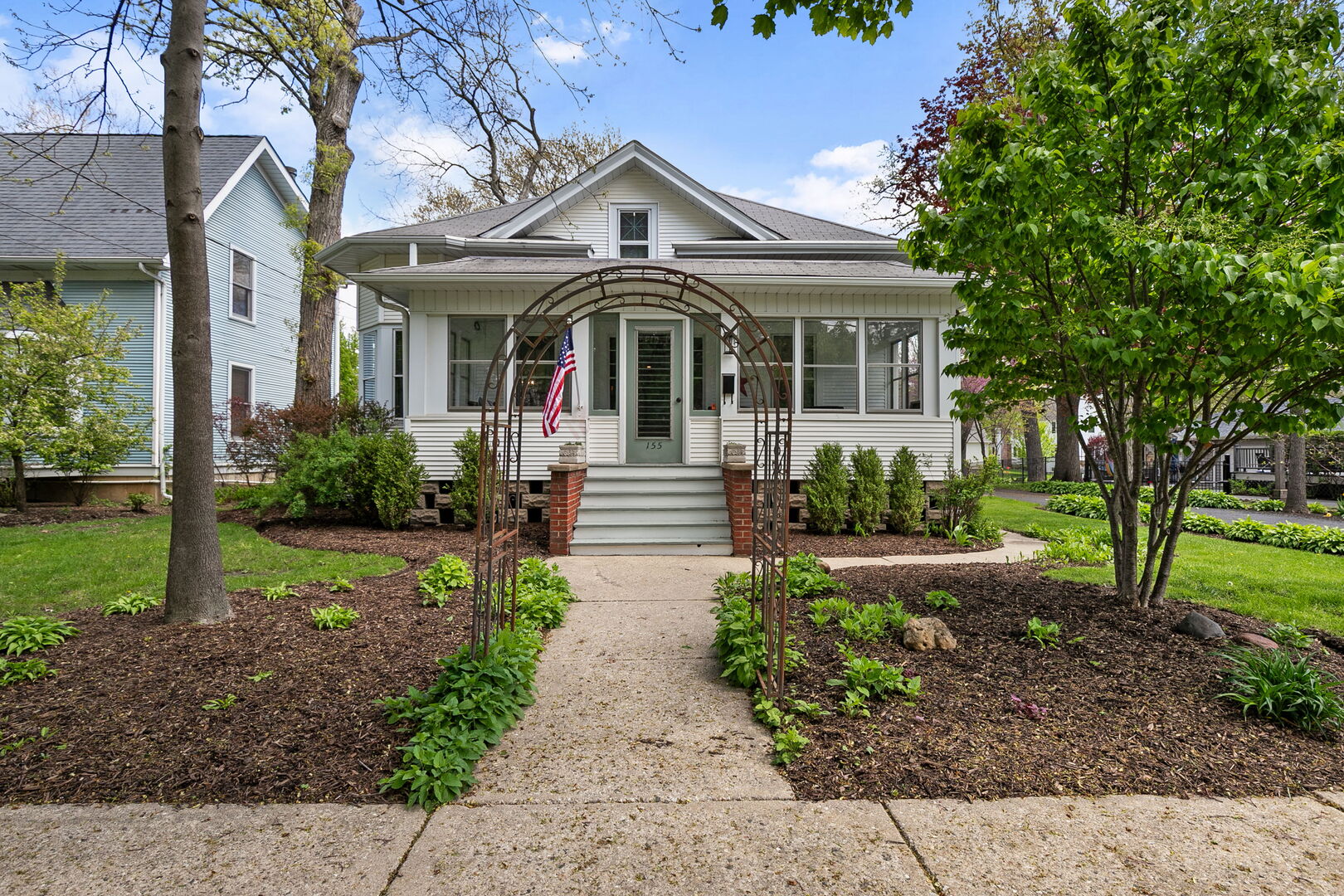 155 S Slusser Street Property Photo 1