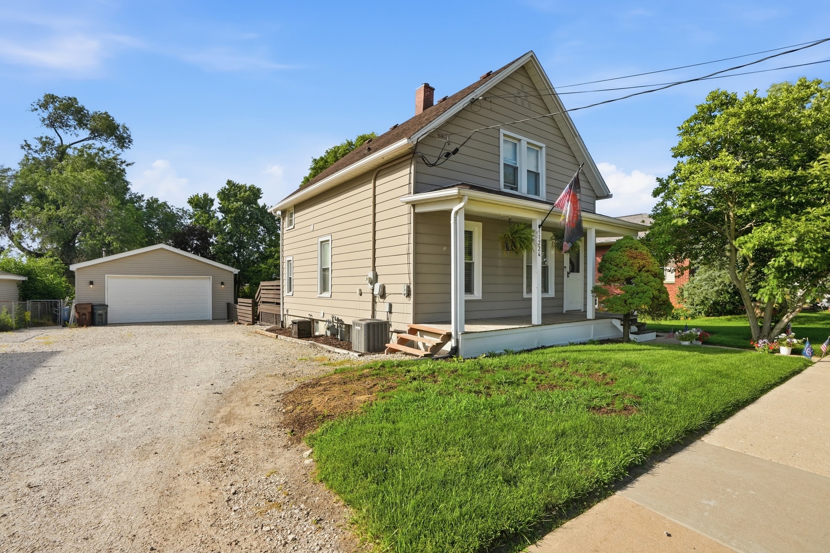 11224 Front Street Property Photo 1