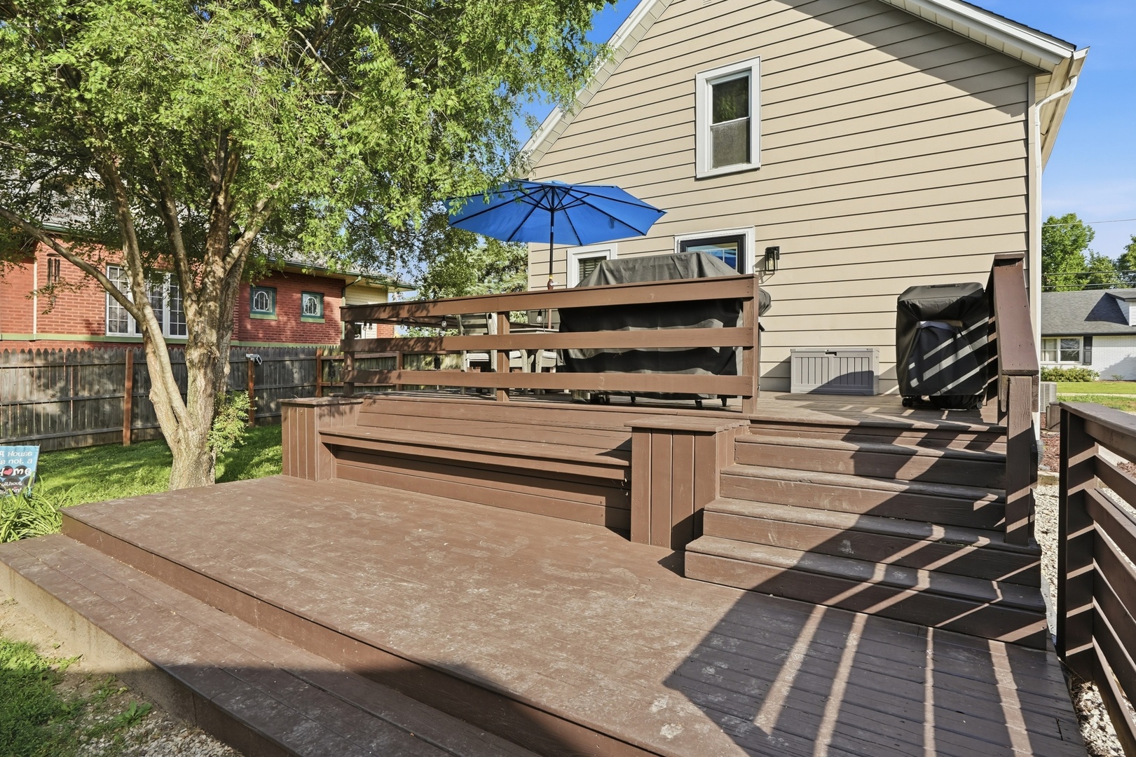 11224 Front Street Property Photo 5