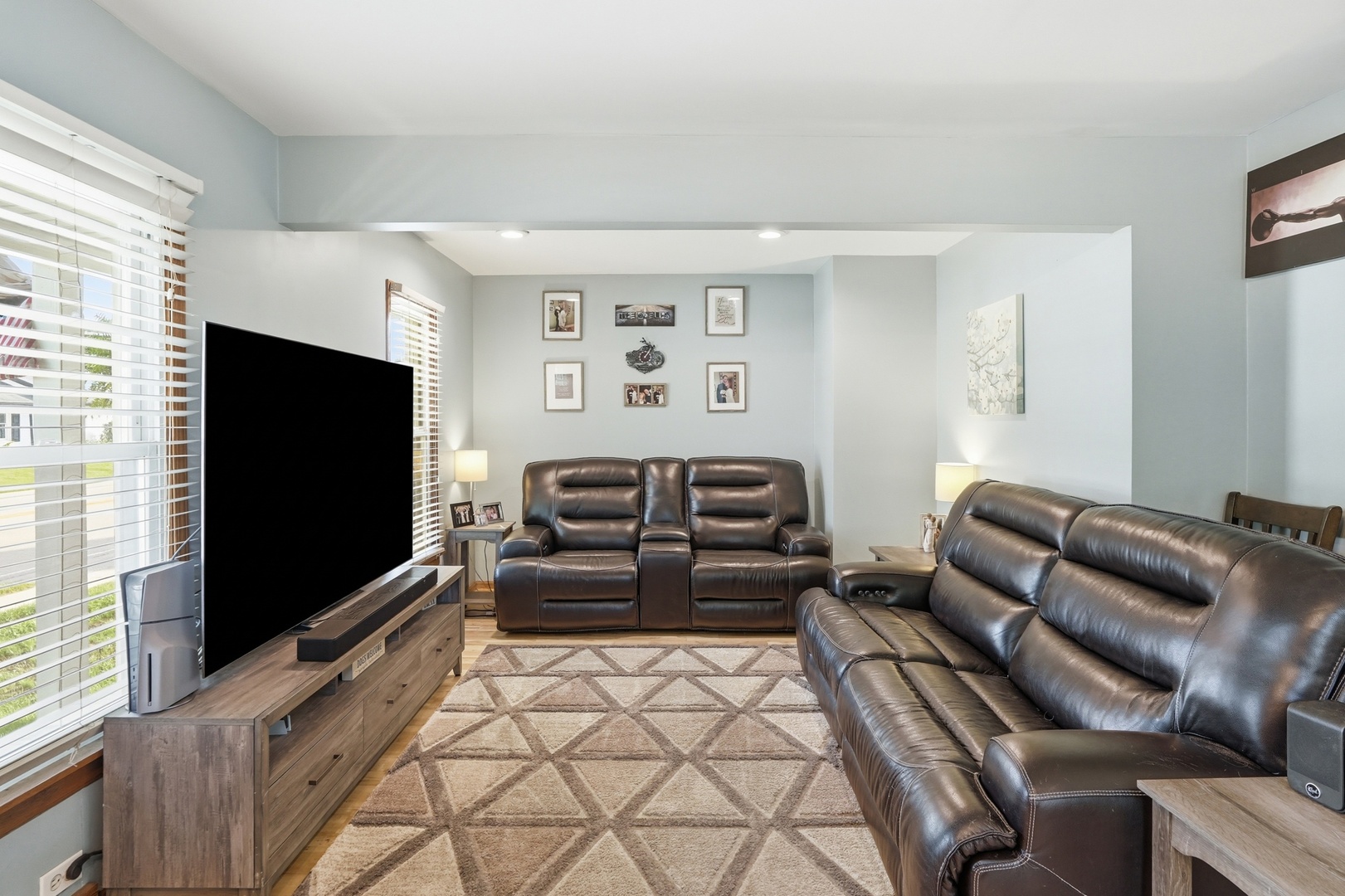11224 Front Street Property Photo 12