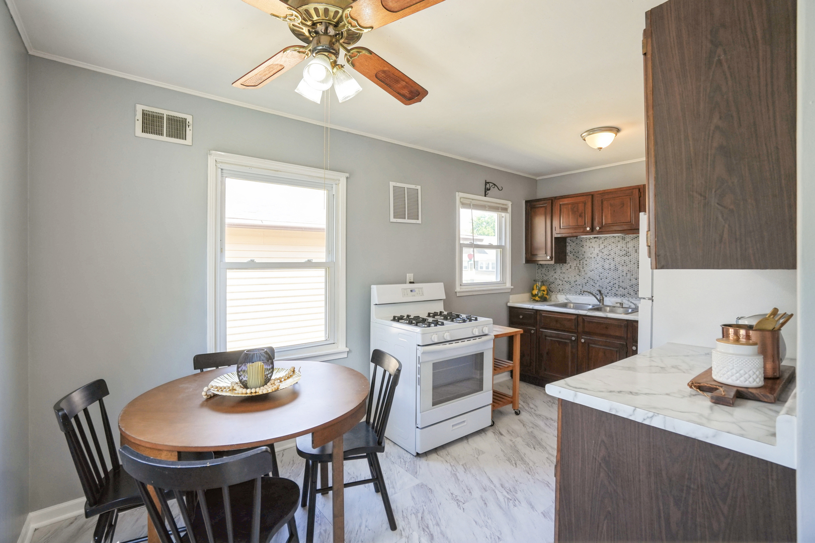 1128 28th Street Property Photo 6