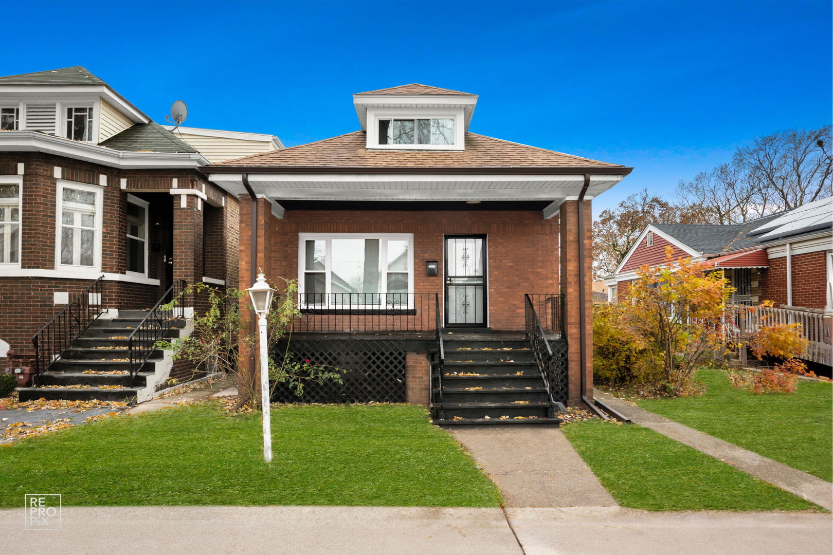 8420 S Carpenter Street Property Photo 1