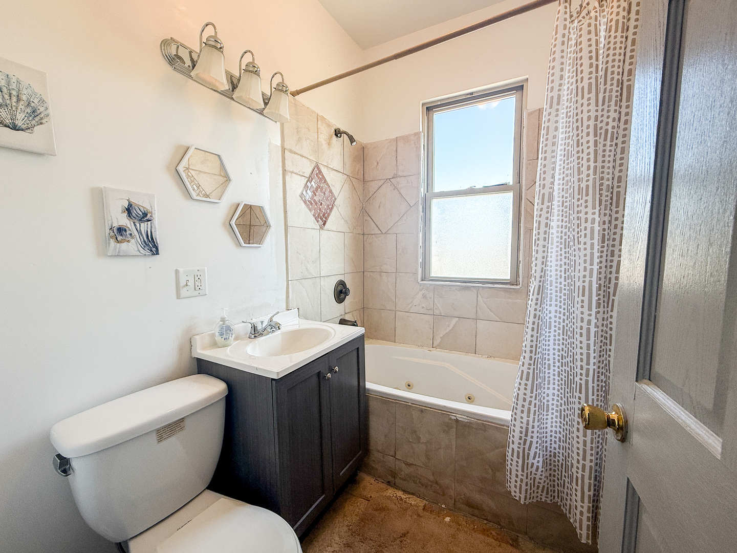915 N Pulaski Road Property Photo 15