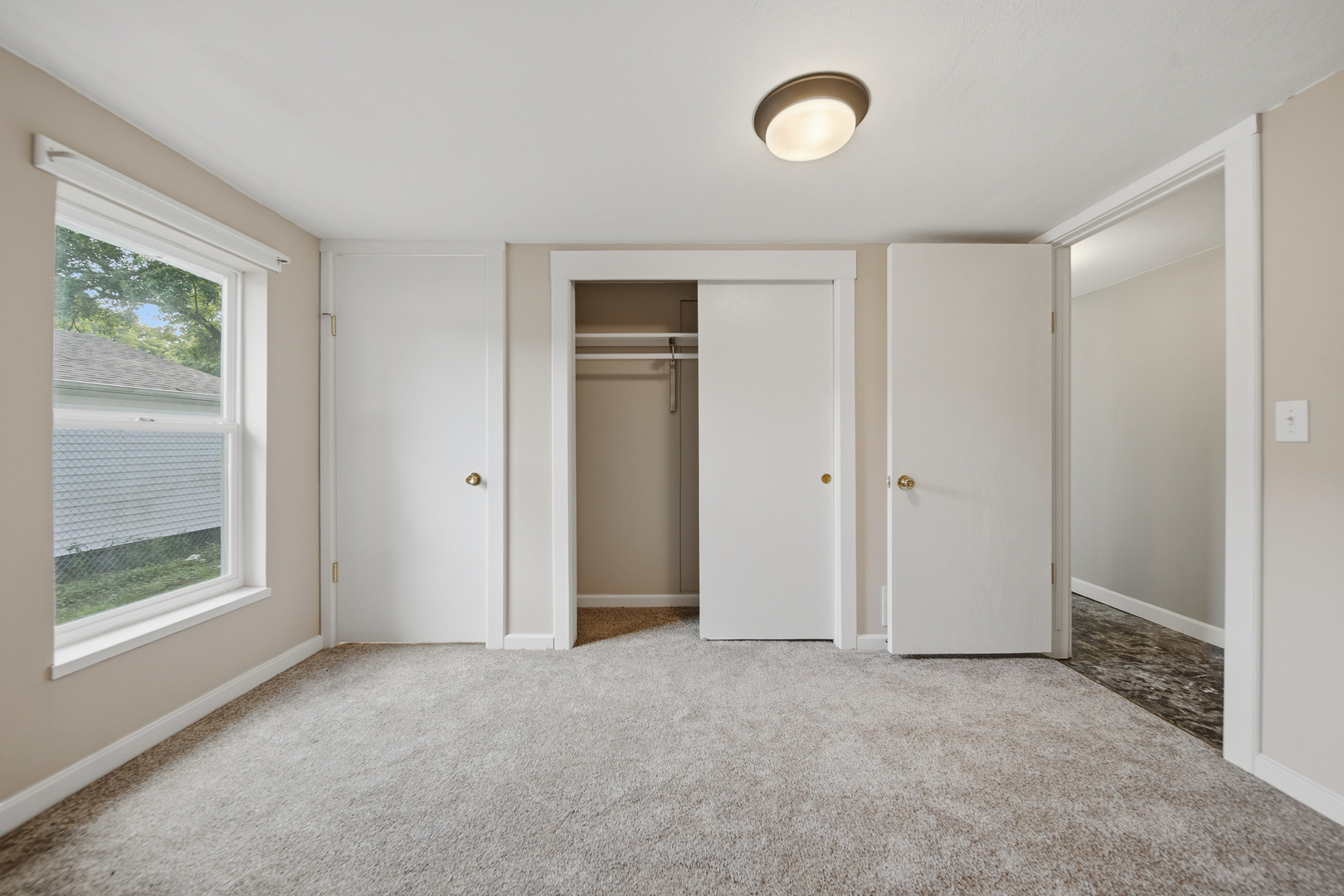 919 Sheridan Avenue Property Photo 9