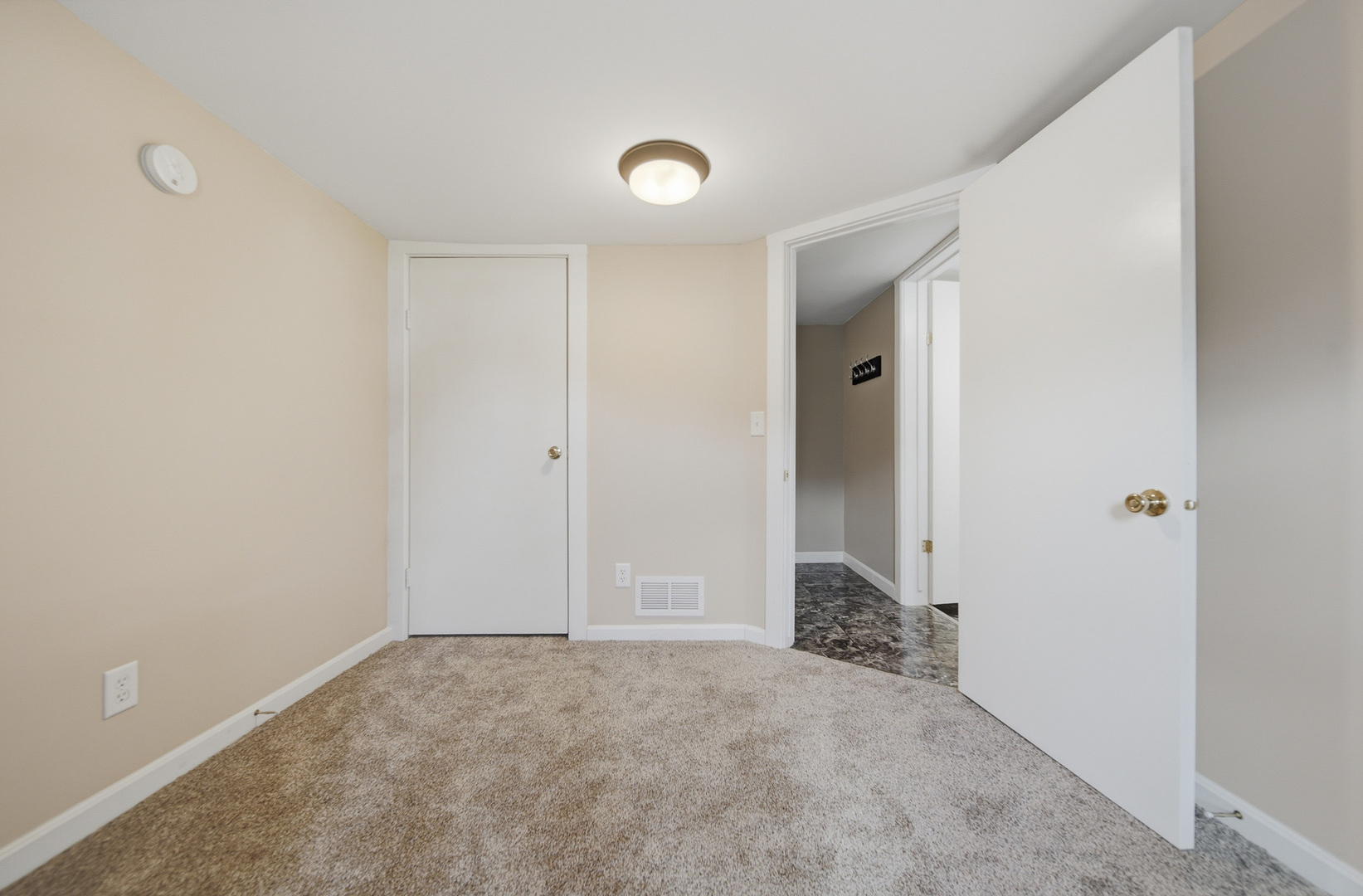 919 Sheridan Avenue Property Photo 10