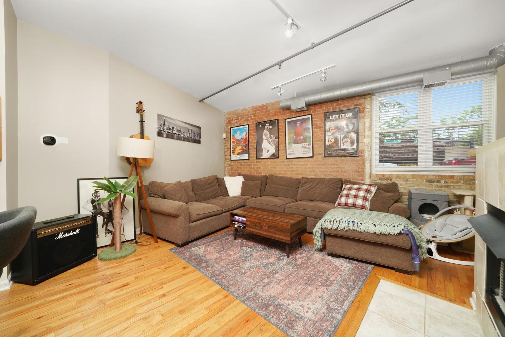 1834 Ridge Avenue 102 Property Photo 6
