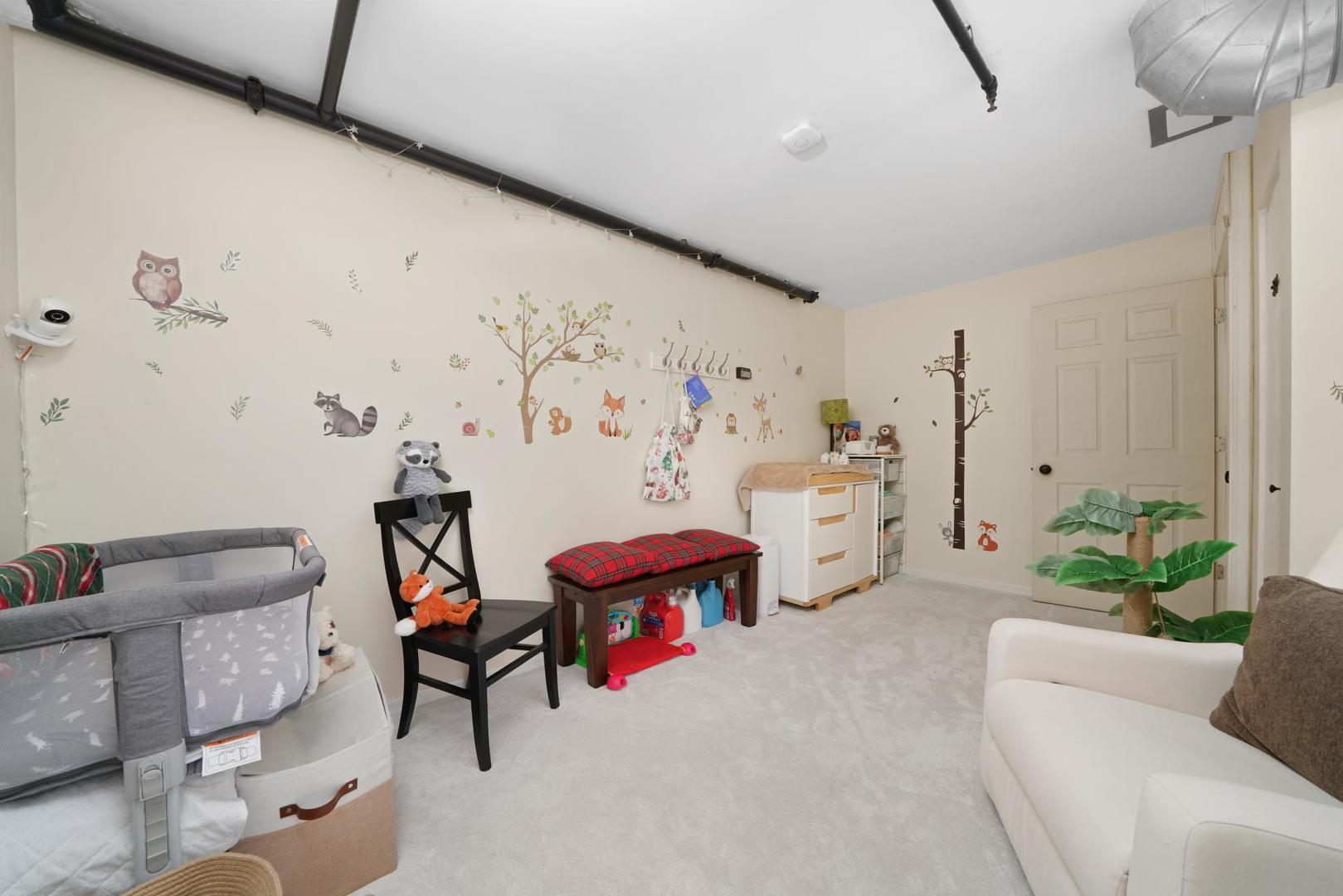 1834 Ridge Avenue 102 Property Photo 18