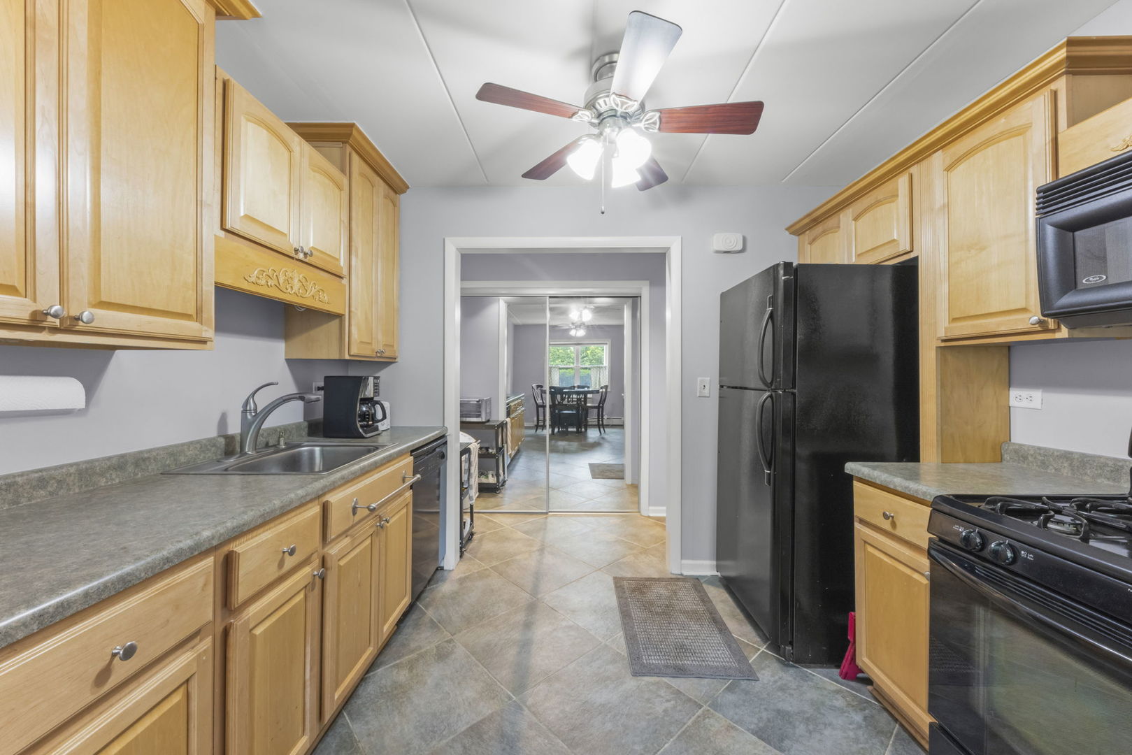 809 E Miner Street 1b Property Photo 8