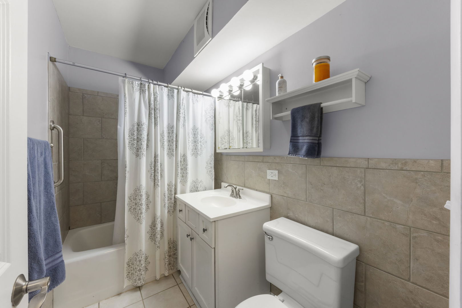 809 E Miner Street 1b Property Photo 15