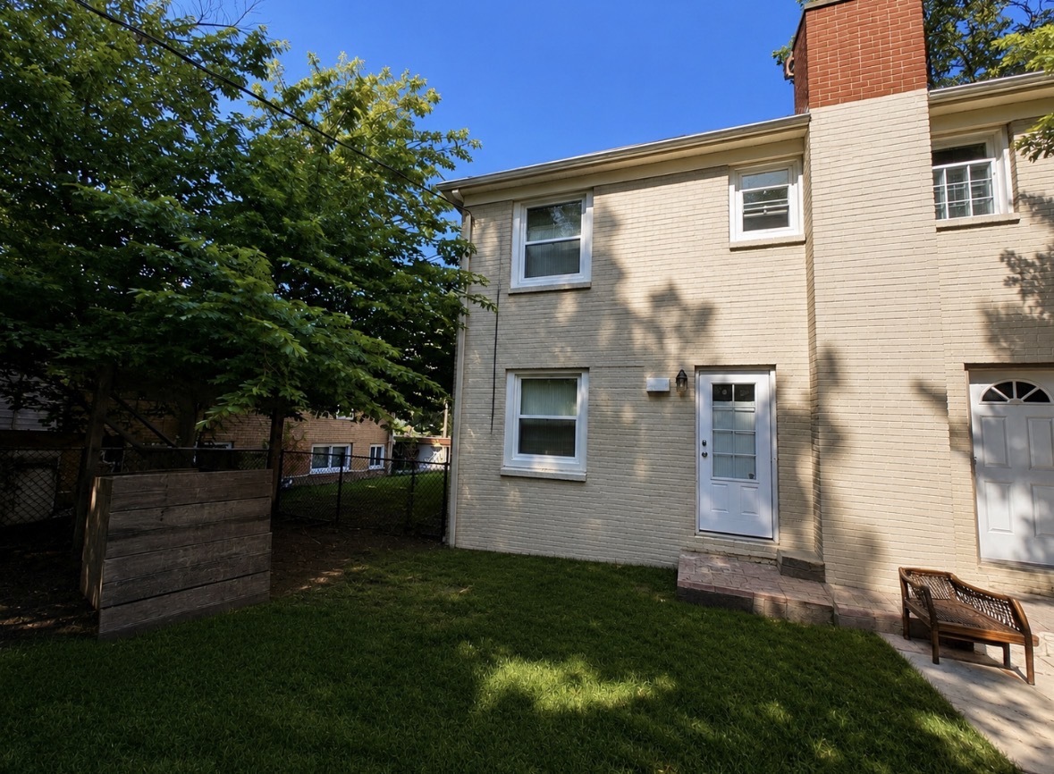 1037 Glenn Drive B Property Photo 3