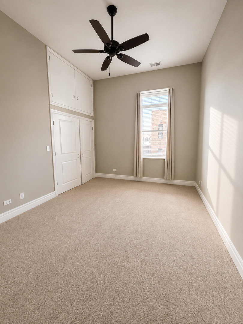 1470 W Carmen Avenue 301 Property Photo 20
