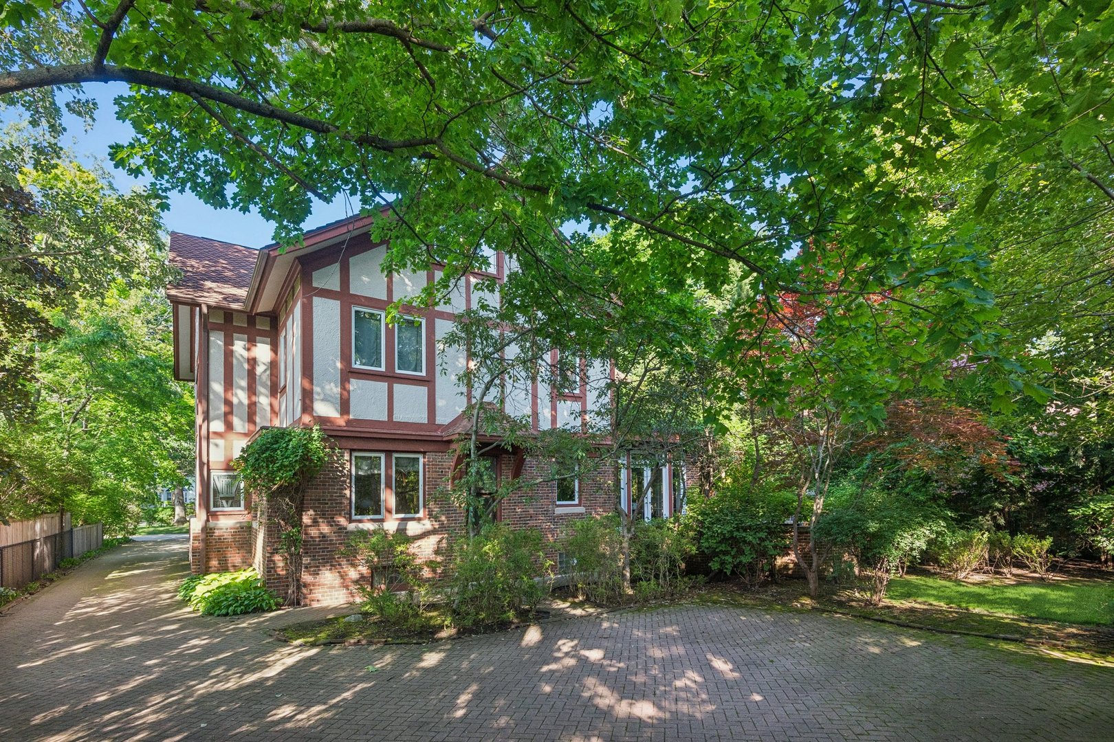 770 Sheridan Road Property Photo 41