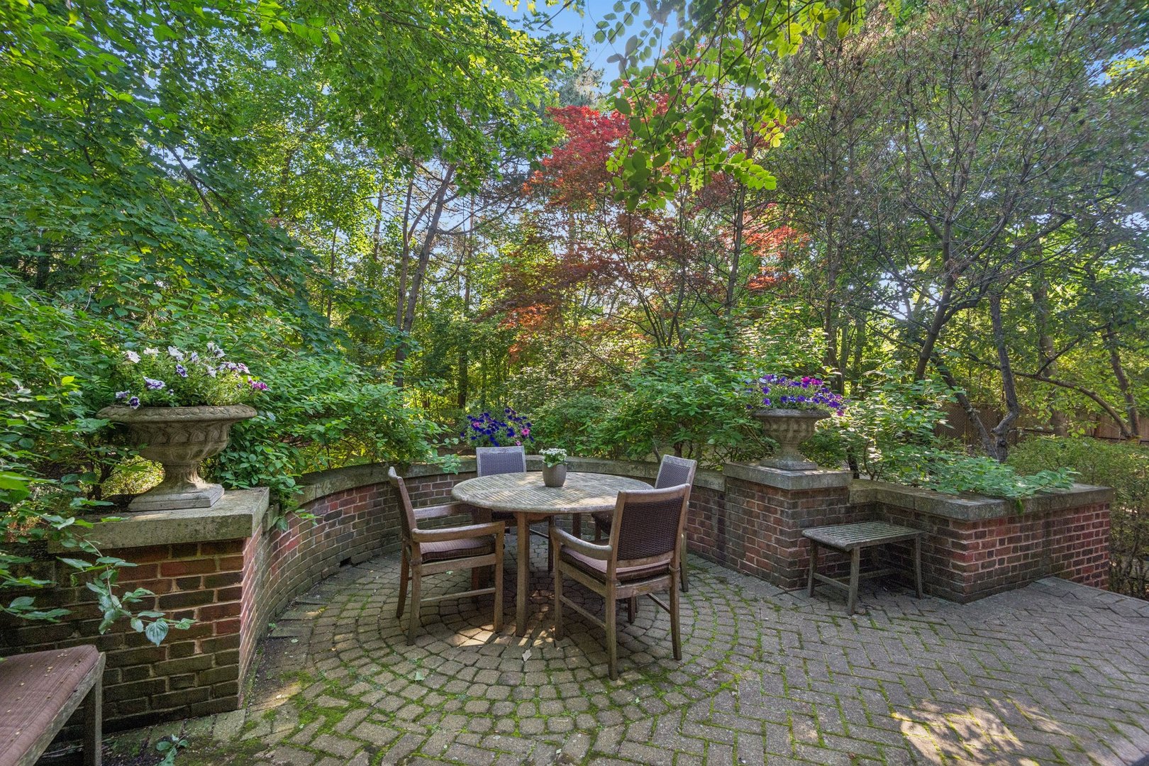 770 Sheridan Road Property Photo 42