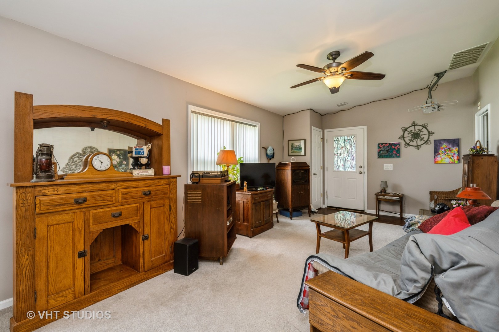 1016 Castleton Court Property Photo 3