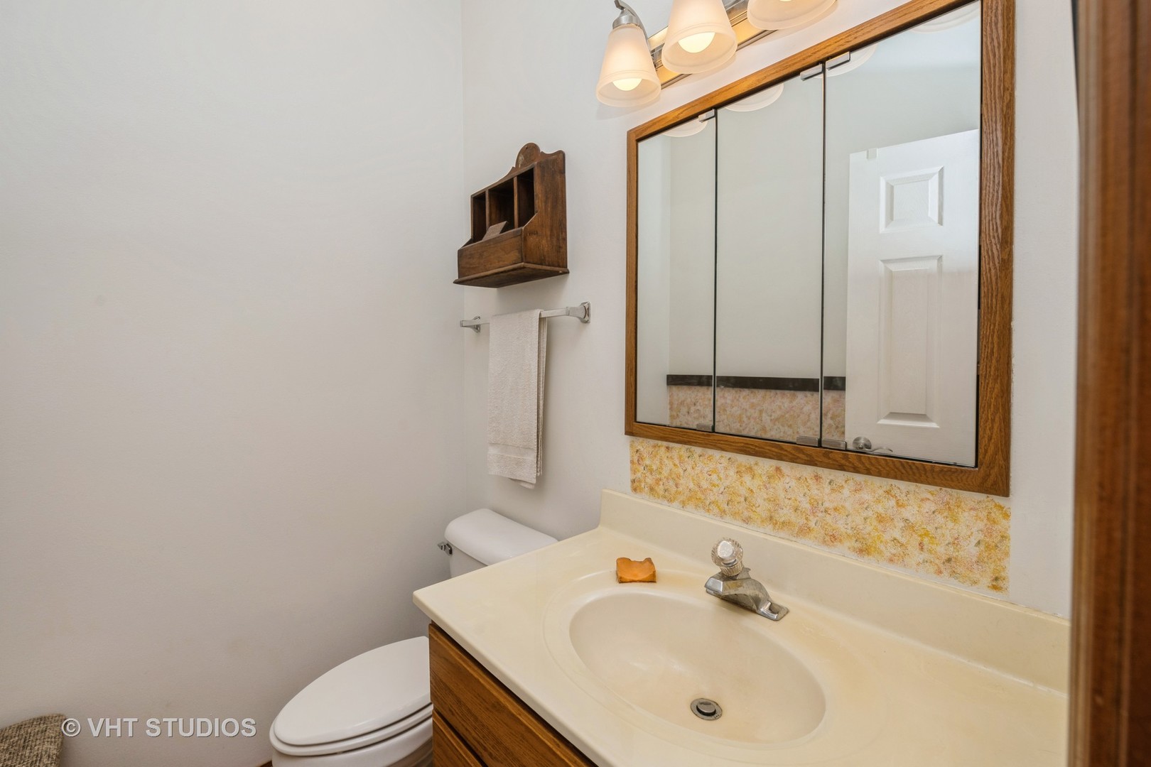 1016 Castleton Court Property Photo 10