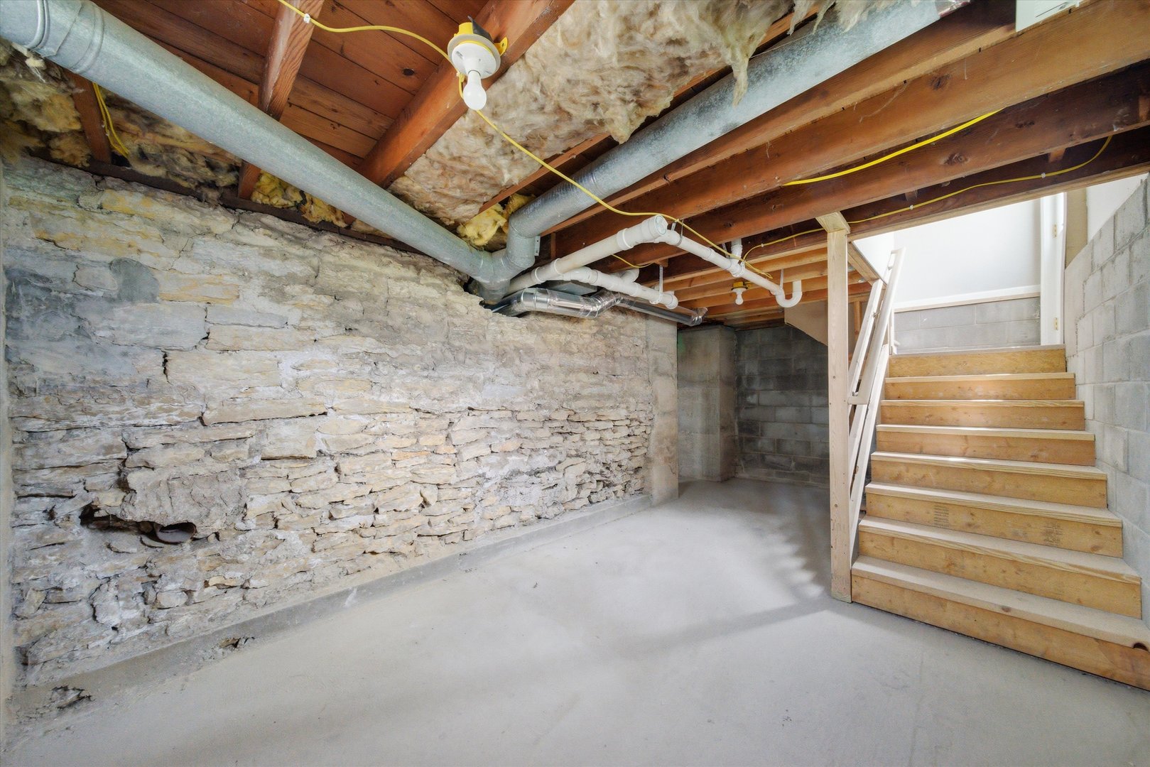 323 Douglas Avenue Property Photo 12