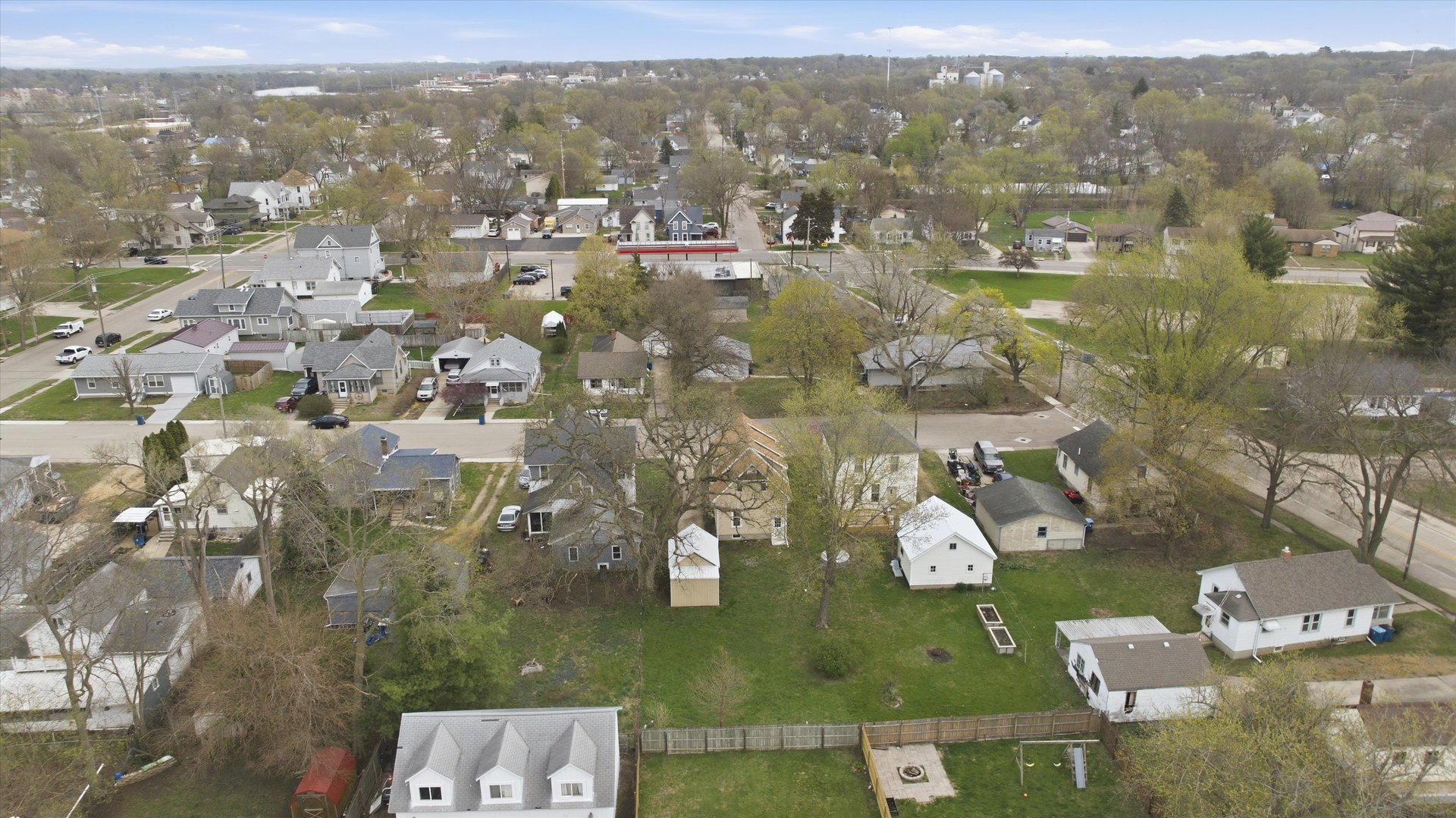 323 Douglas Avenue Property Photo 17