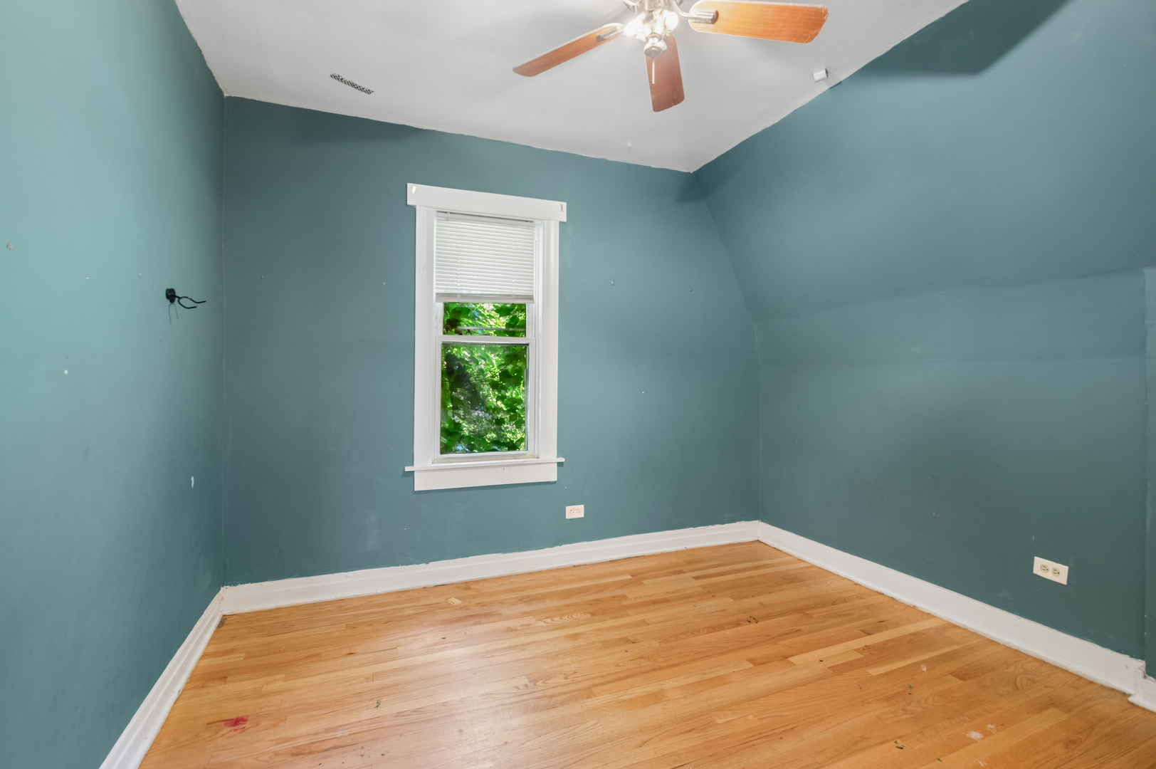 6655 S University Avenue Property Photo 11
