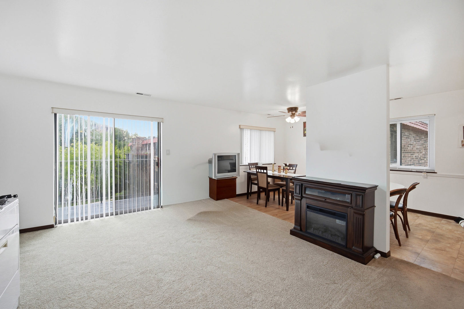 1791 W Algonquin Road 3a Property Photo 3
