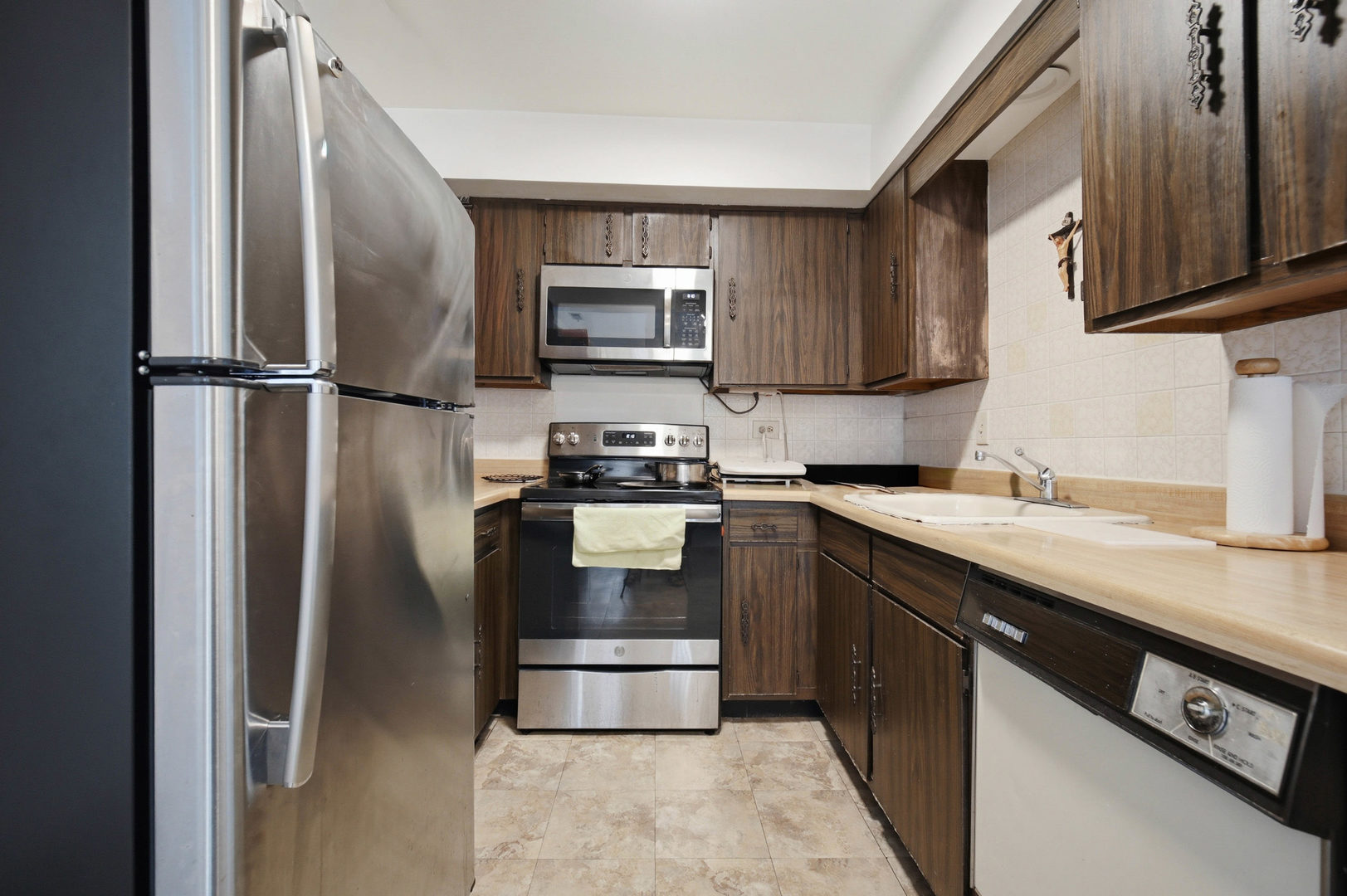 1791 W Algonquin Road 3a Property Photo 6