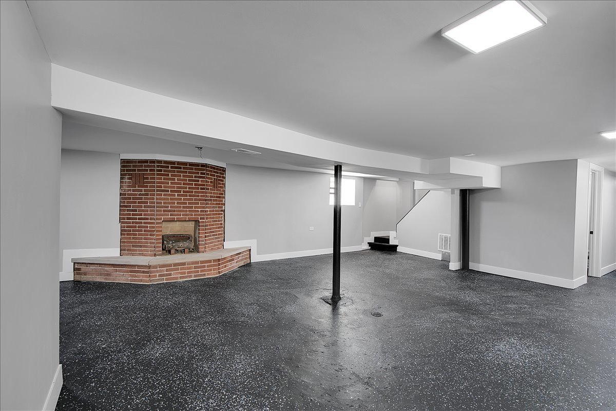 11412 S King Drive Property Photo 25