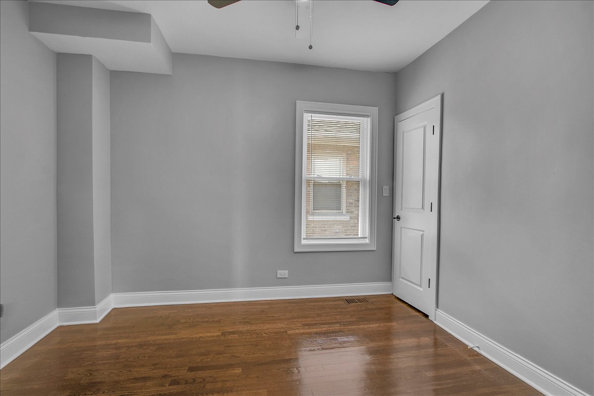 11412 S King Drive Property Photo 31