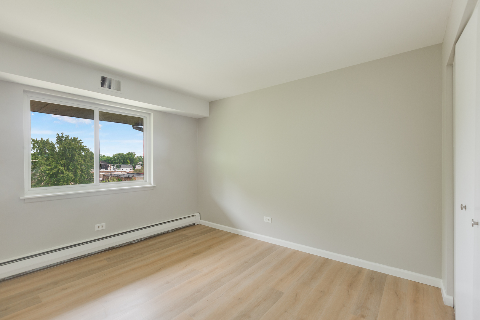 535 S Cleveland Avenue 406 Property Photo 11