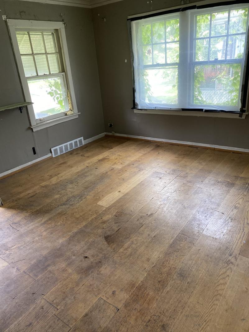 14851 Perry Avenue Property Photo 8