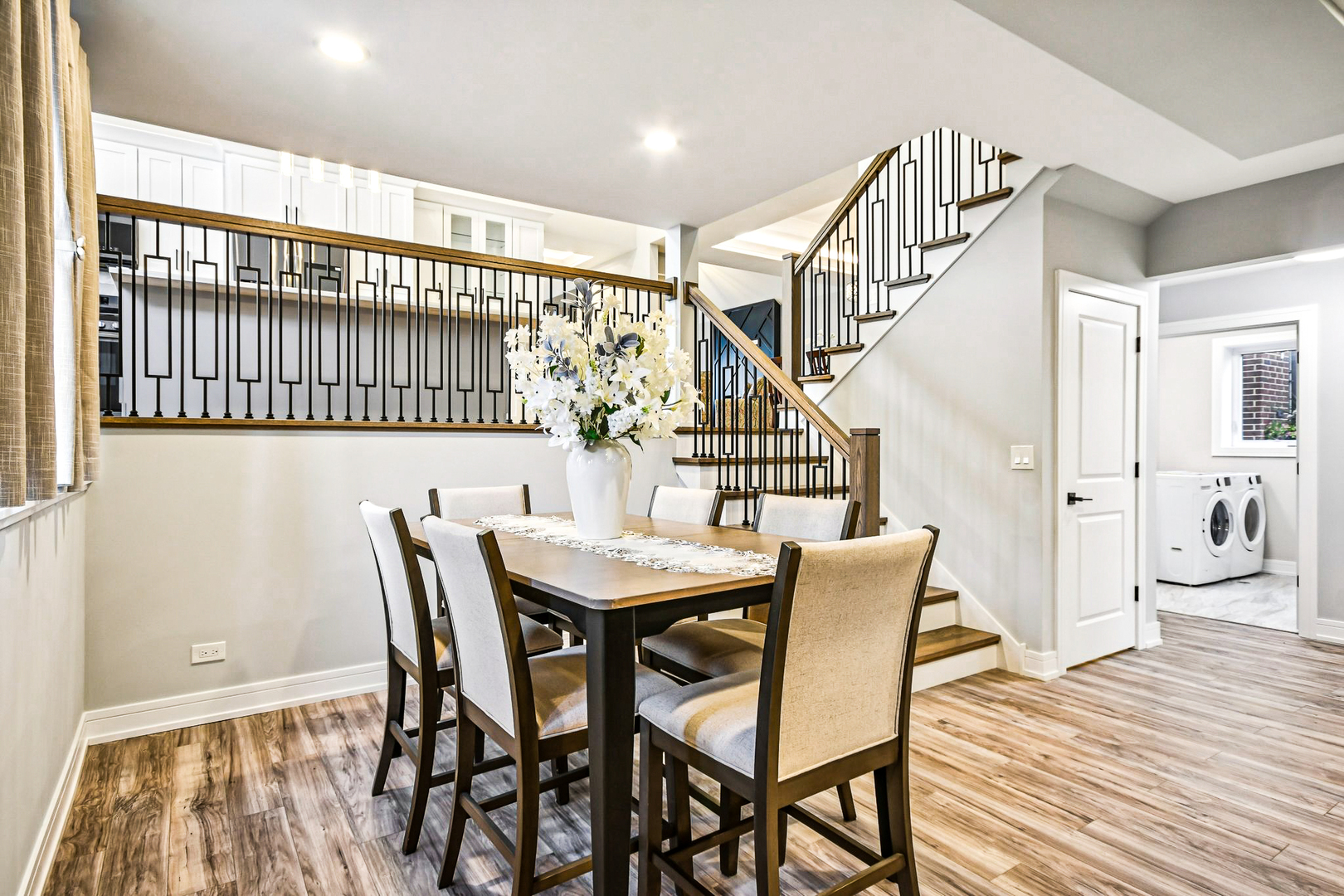 8200 S Normandy Avenue Property Photo 15