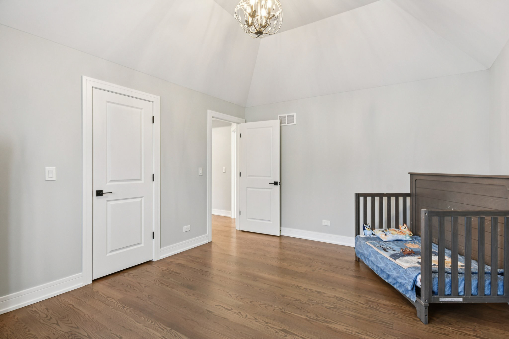 8200 S Normandy Avenue Property Photo 31