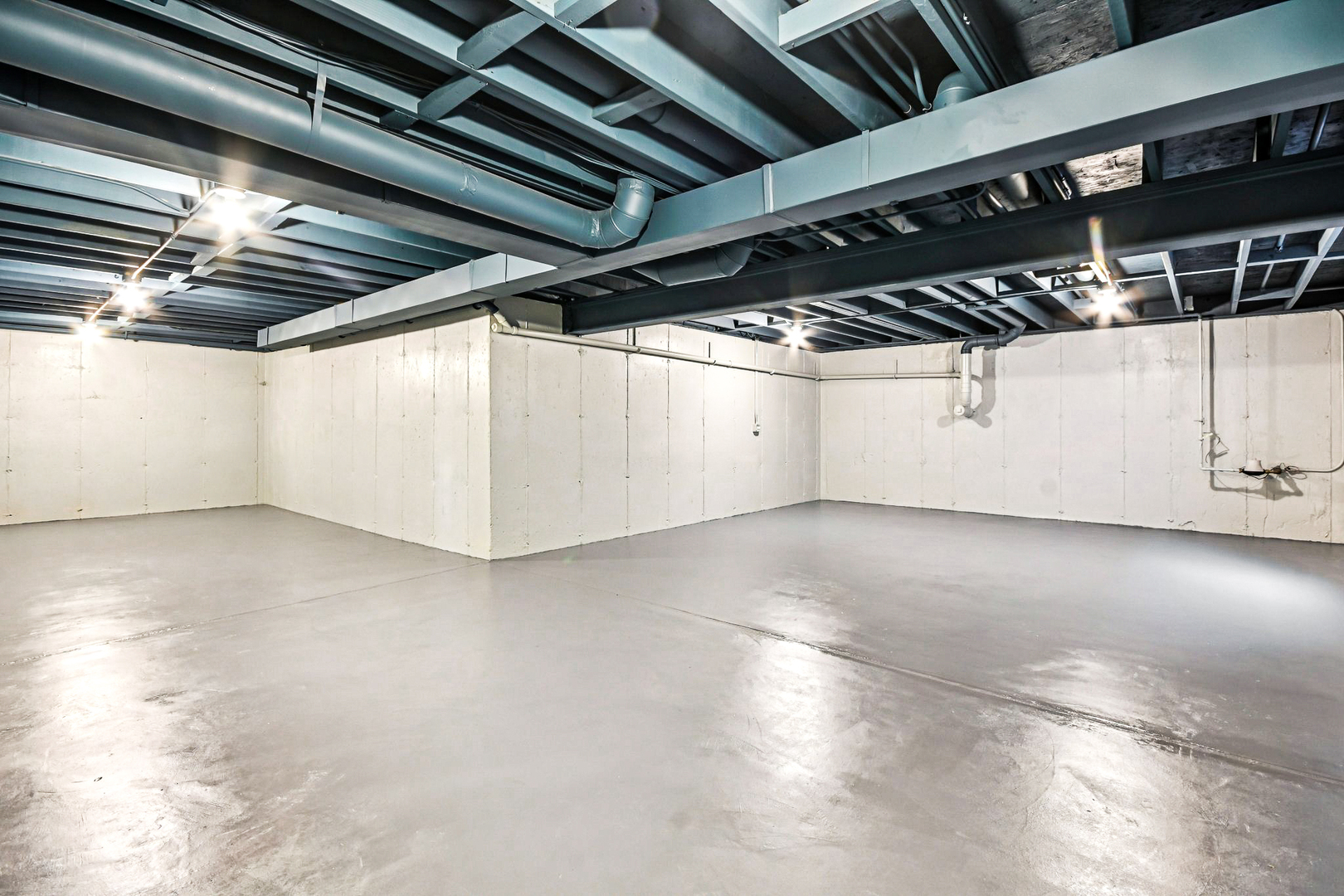8200 S Normandy Avenue Property Photo 36