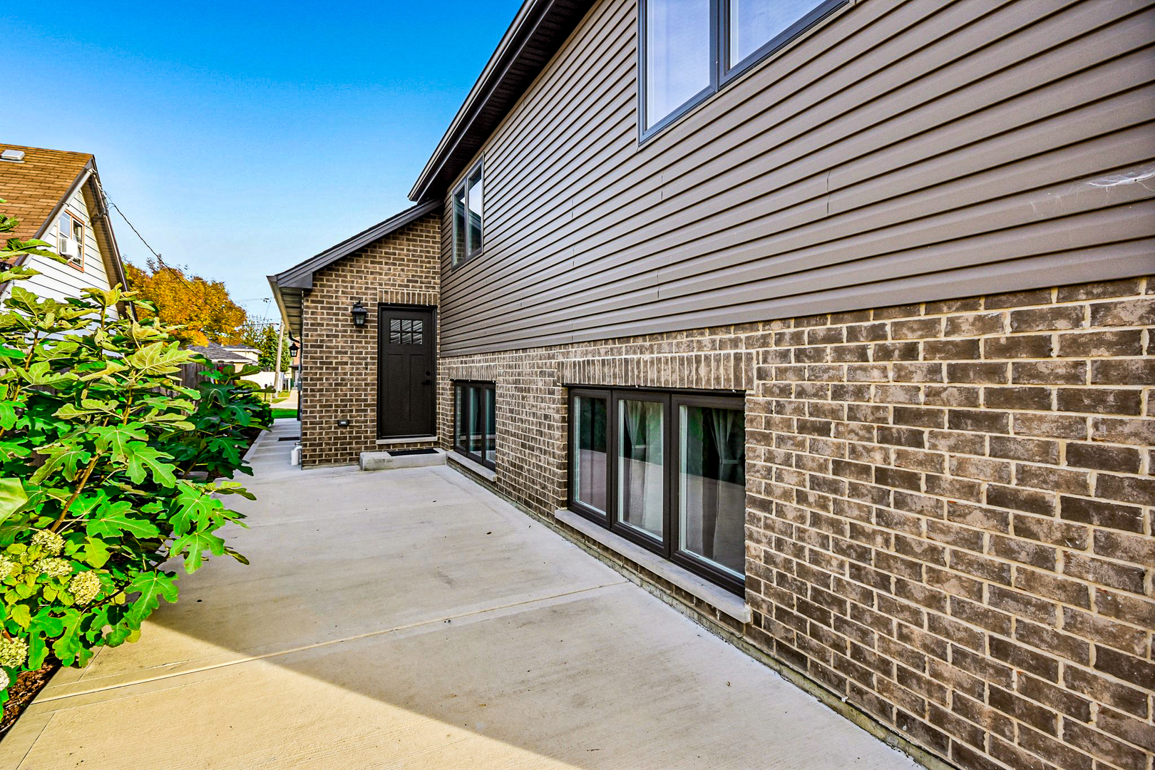 8200 S Normandy Avenue Property Photo 42