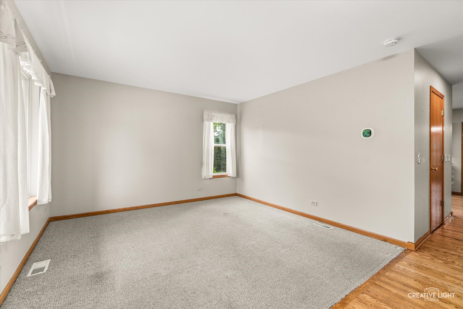 3s370 Curtis Avenue Property Photo 5