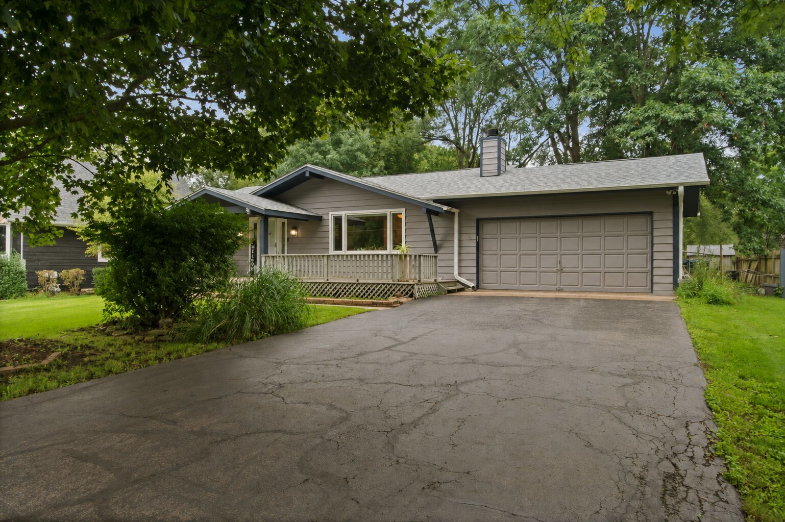 1225 Winaki Trail Property Photo 2