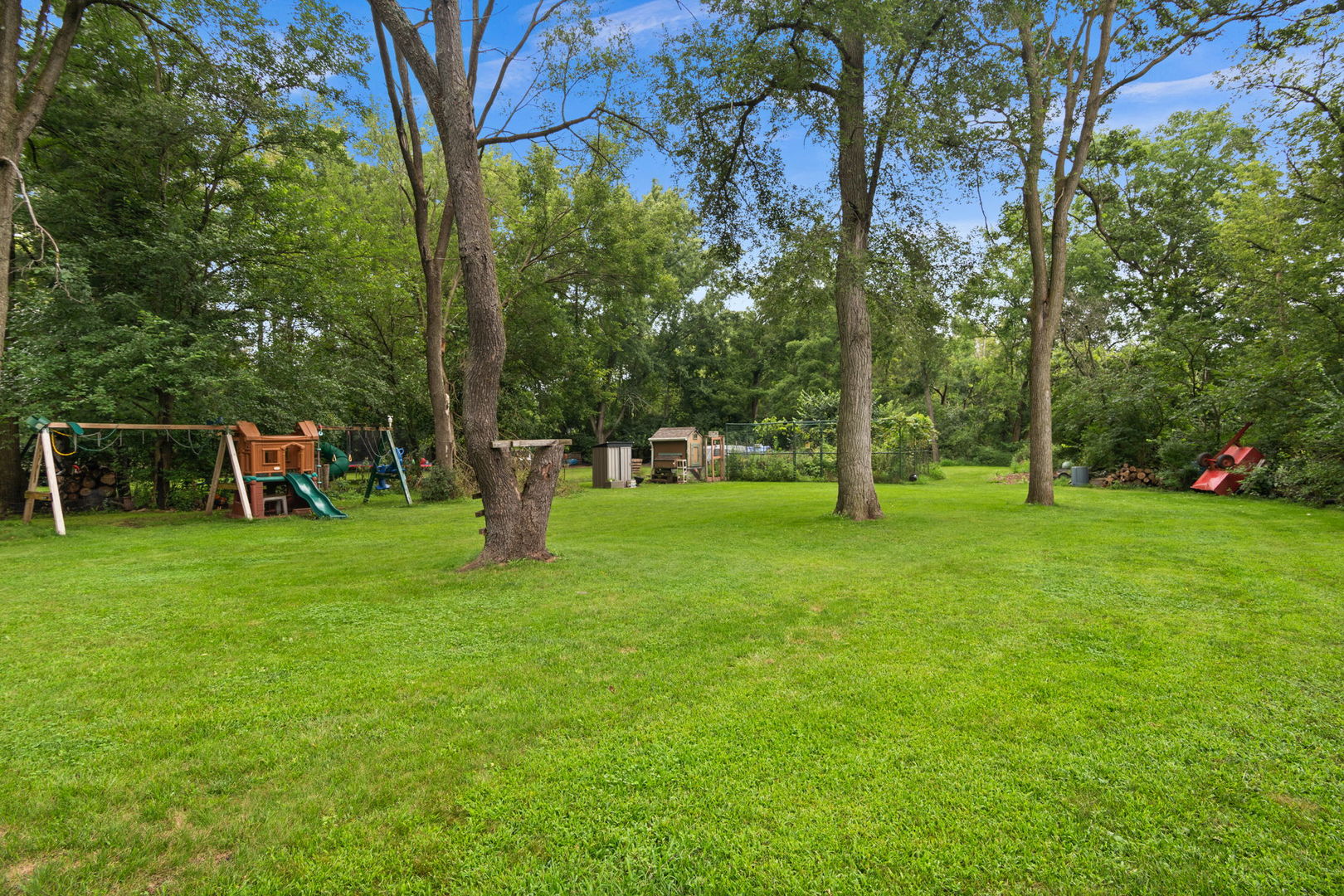 1225 Winaki Trail Property Photo 32
