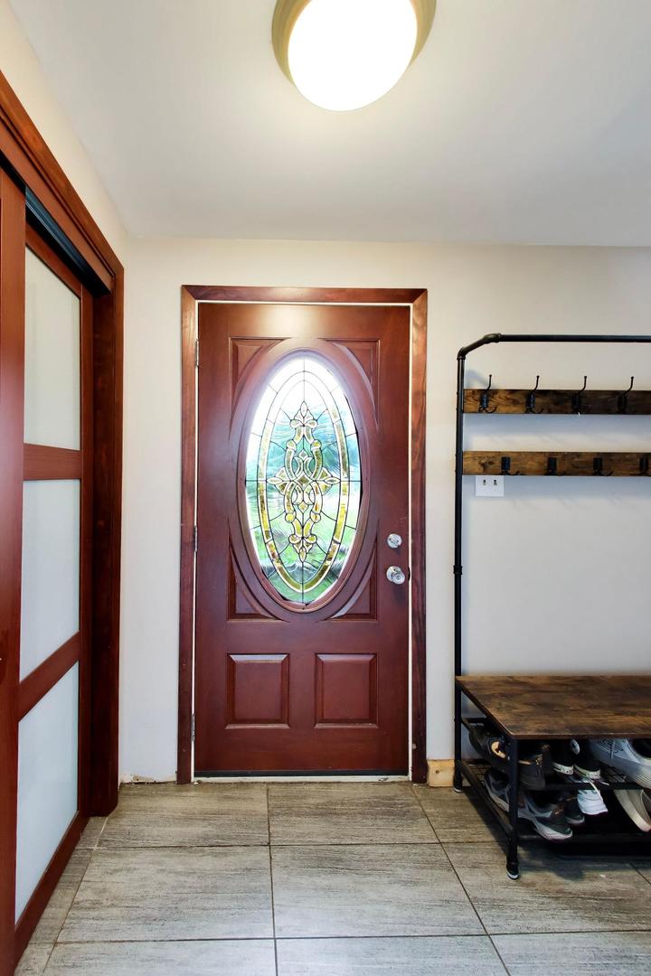 9007 W 92nd Street Property Photo 4