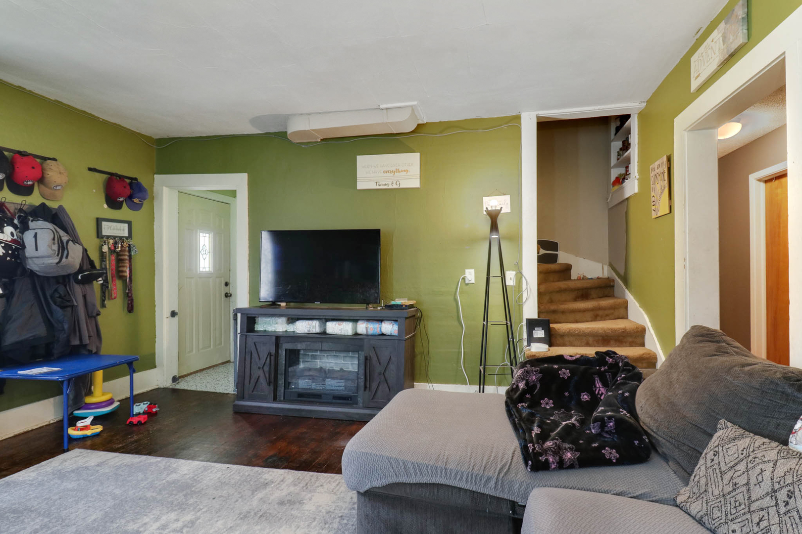 300 N Bogardus Street Property Photo 6