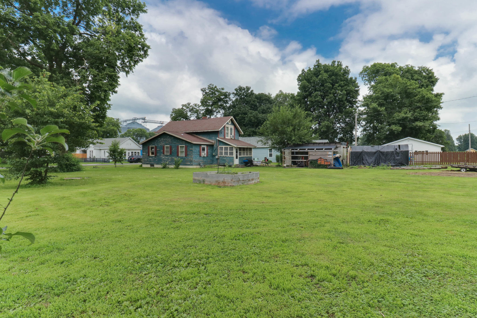 300 N Bogardus Street Property Photo 29