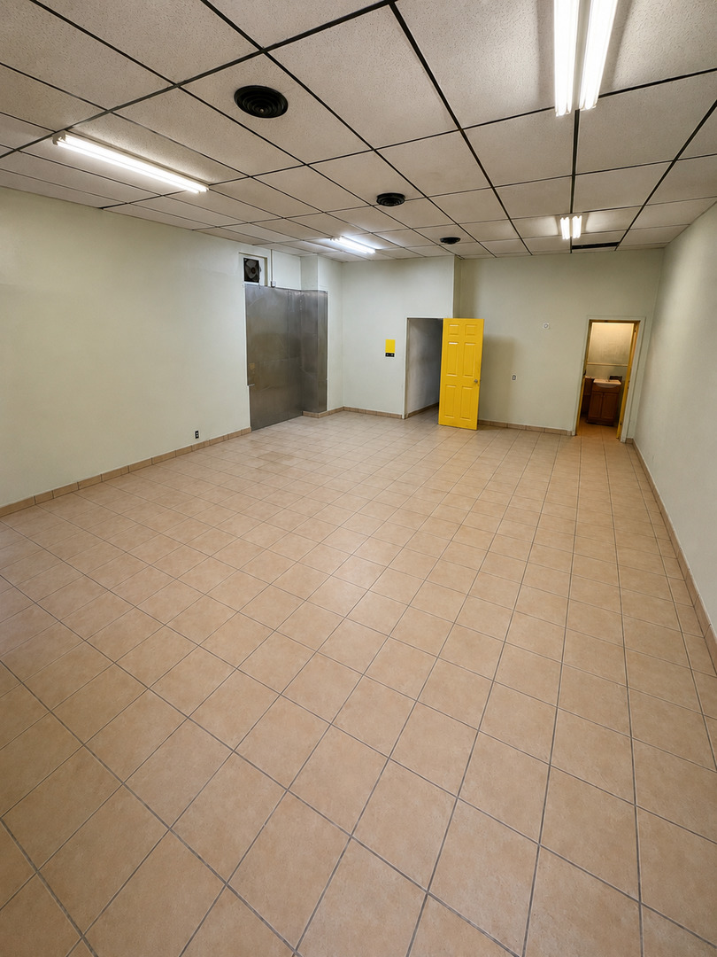 2104 S California Avenue Property Photo 2