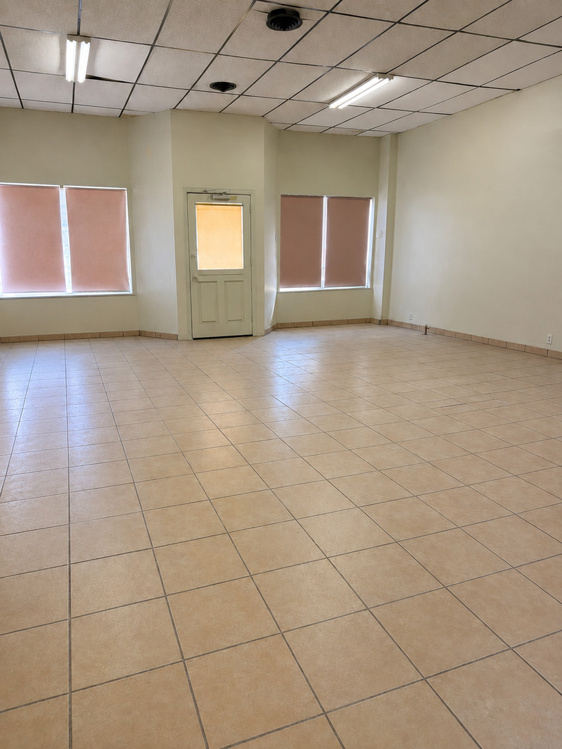 2104 S California Avenue Property Photo 4