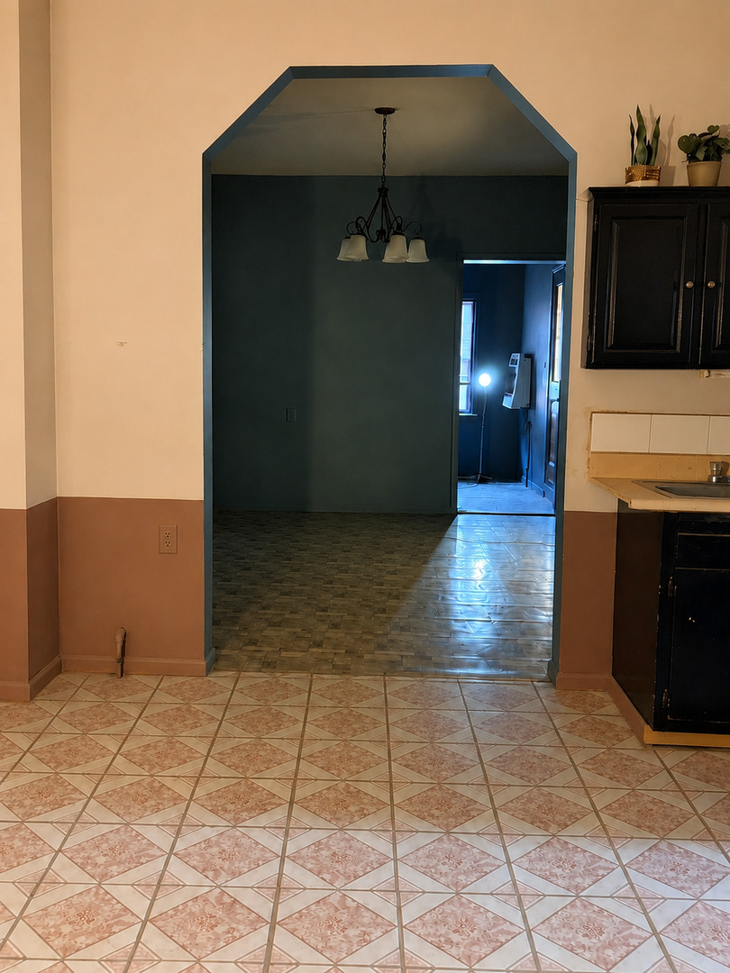 2104 S California Avenue Property Photo 10