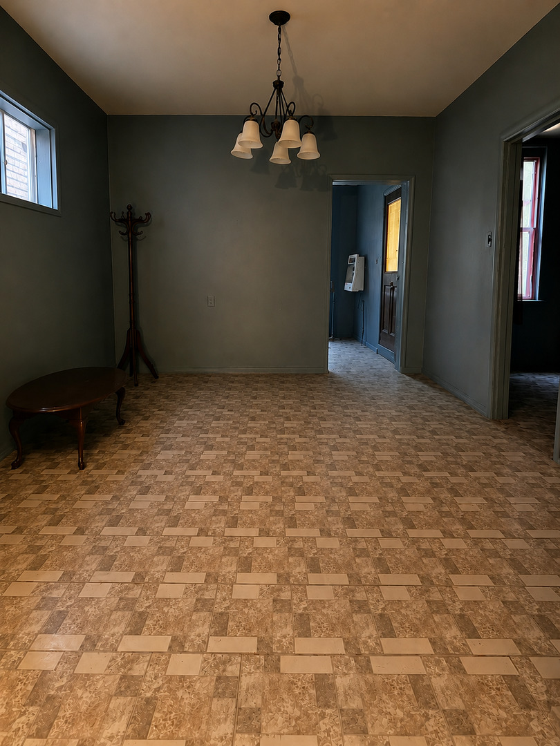 2104 S California Avenue Property Photo 12