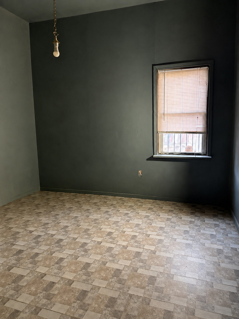 2104 S California Avenue Property Photo 15