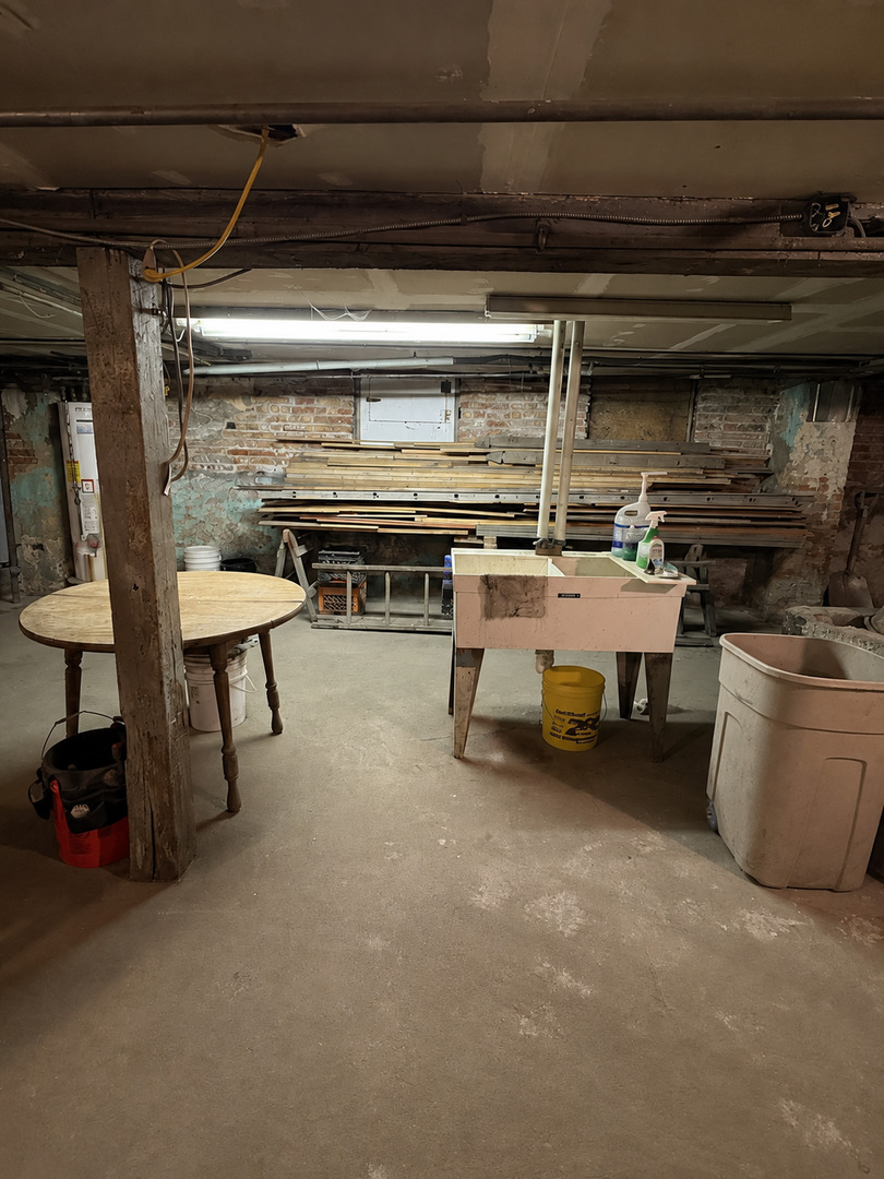 2104 S California Avenue Property Photo 22