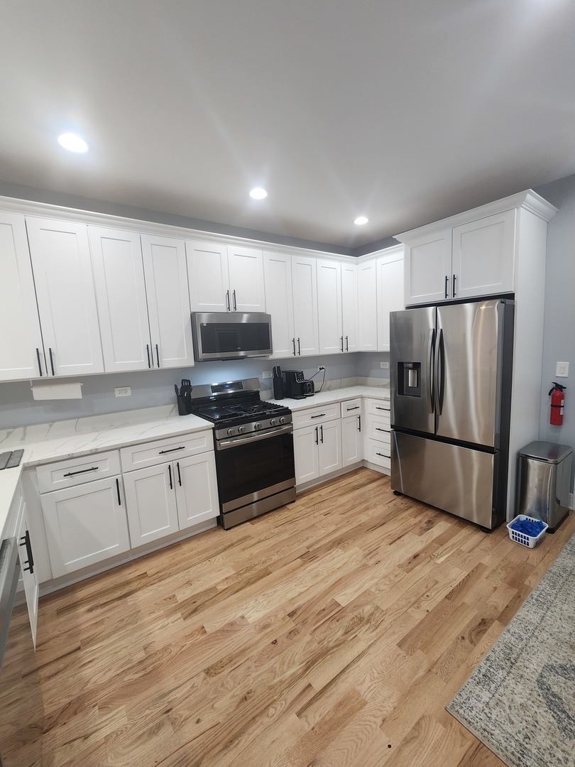 1034 N Drake Avenue Property Photo 3